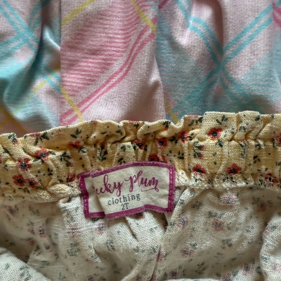 Cheeky Plum|Baby girl,toddler pastel Floral matching set Short sleeve & bloomers - Picture 6 of 9